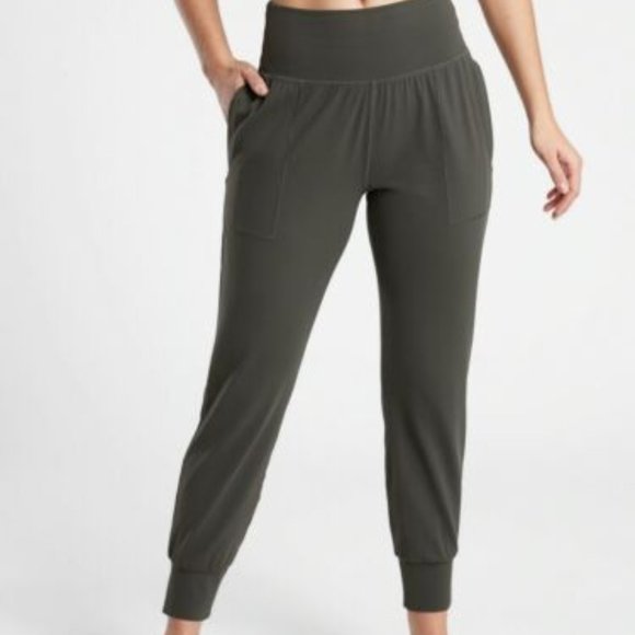 NWT Women's Athleta Salutation Jogger - Medium Tall, Black Olive - Picture 1 of 5
